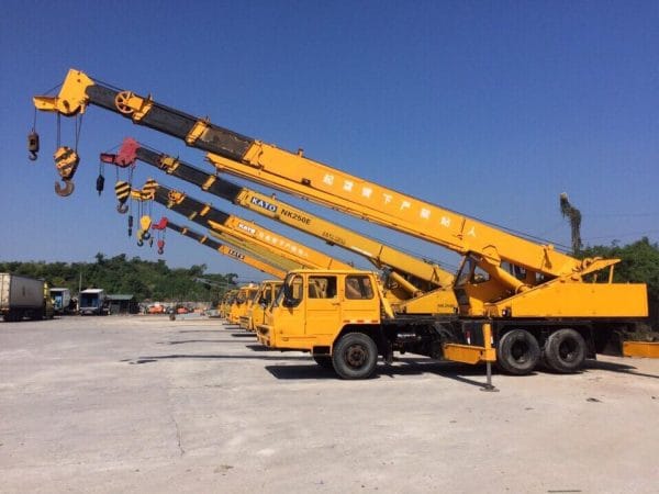 Xe Cẩu Chuyên Dụng (Kato, Tadano, Bánh Lốp…)