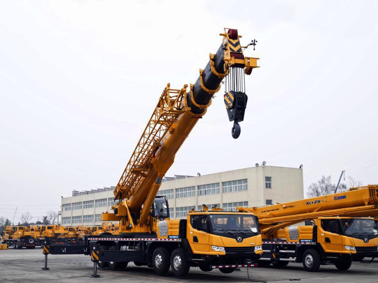 Dịch Vụ Xe Cẩu Vận Chuyển Máy Móc