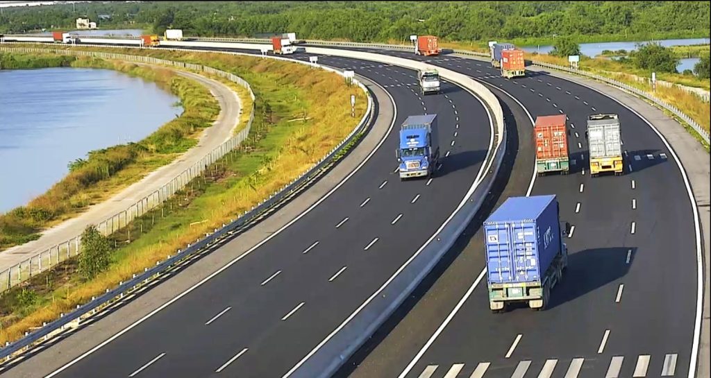 Lợi Ích Vượt Trội Khi Thuê Xe Tải