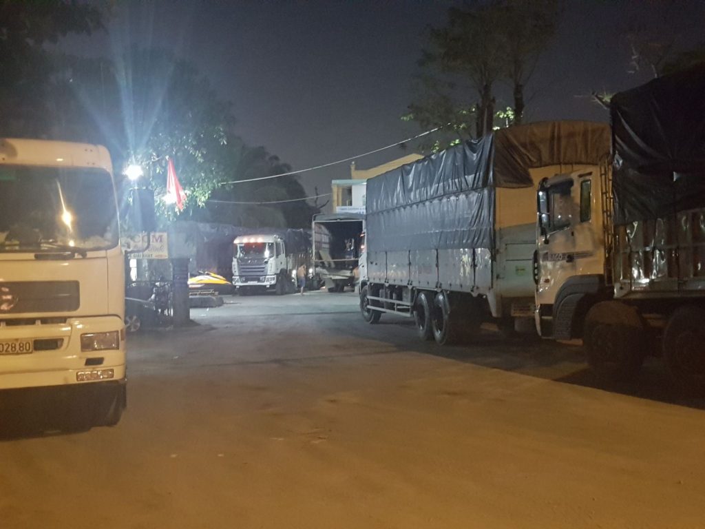 Thuê Xe Tải Chở Hàng Ban Đêm An Toàn